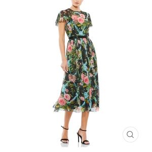 Gorgeous Mac Duggal illusion flutter sleeve floral beaded midi dress